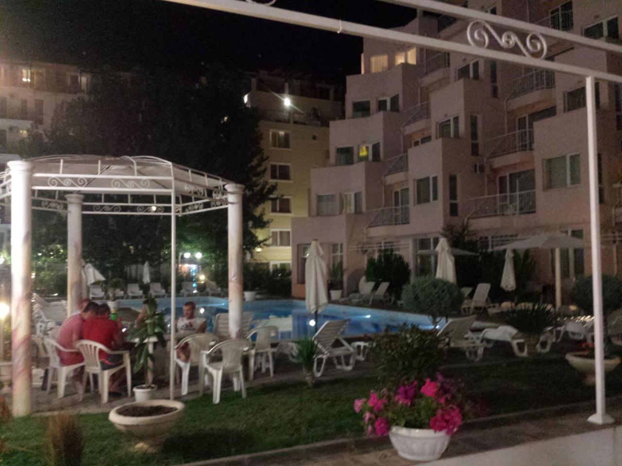 Vanilla Garden Apartments Солнечный берег Экстерьер фото